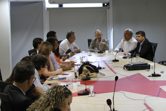 Rui Falcão faz reunião com parlamentares petistas do DF