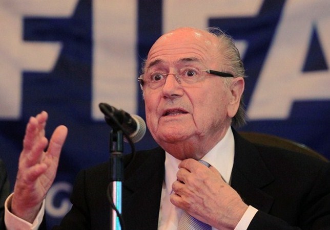 Blatter renuncia e deixará a presidência da Fifa