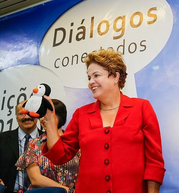 Dilma defende banda larga no Brasil todo