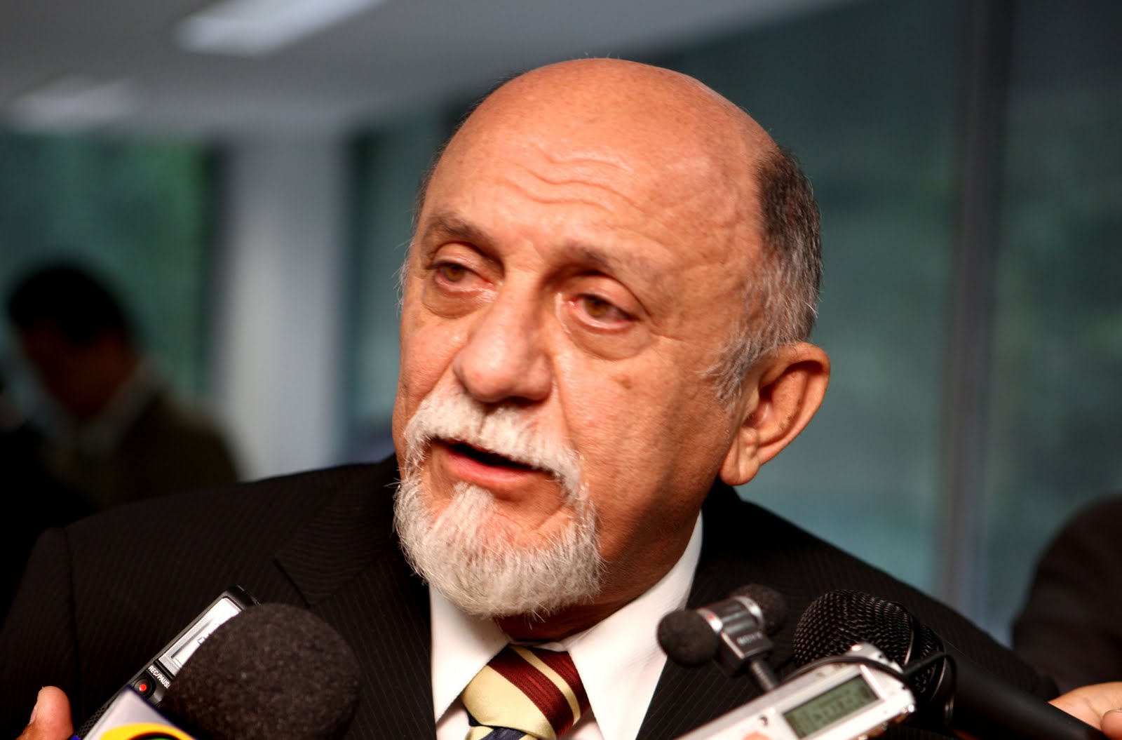 Gravação expõe filha de governador tucano do Pará