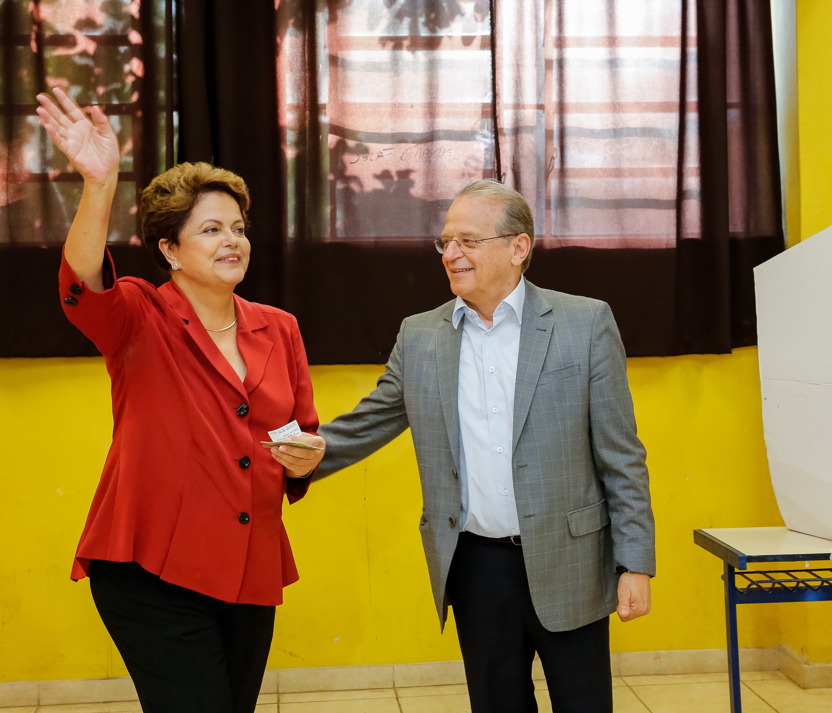 “Não vamos permitir que crise ou pessimismo tire o que conquistamos”, diz Dilma no RS