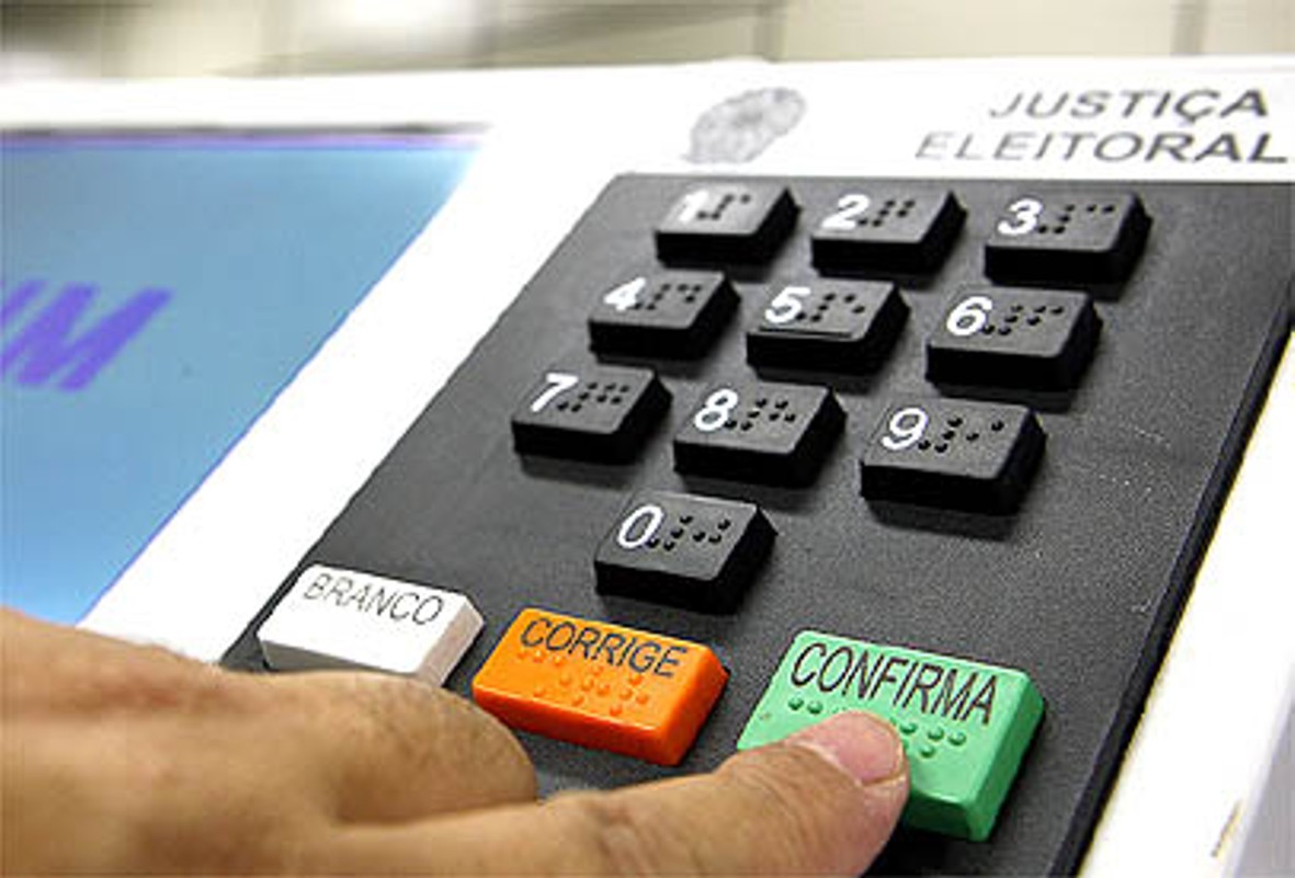 TSE garante votação eletrônica nas eleições de 2016