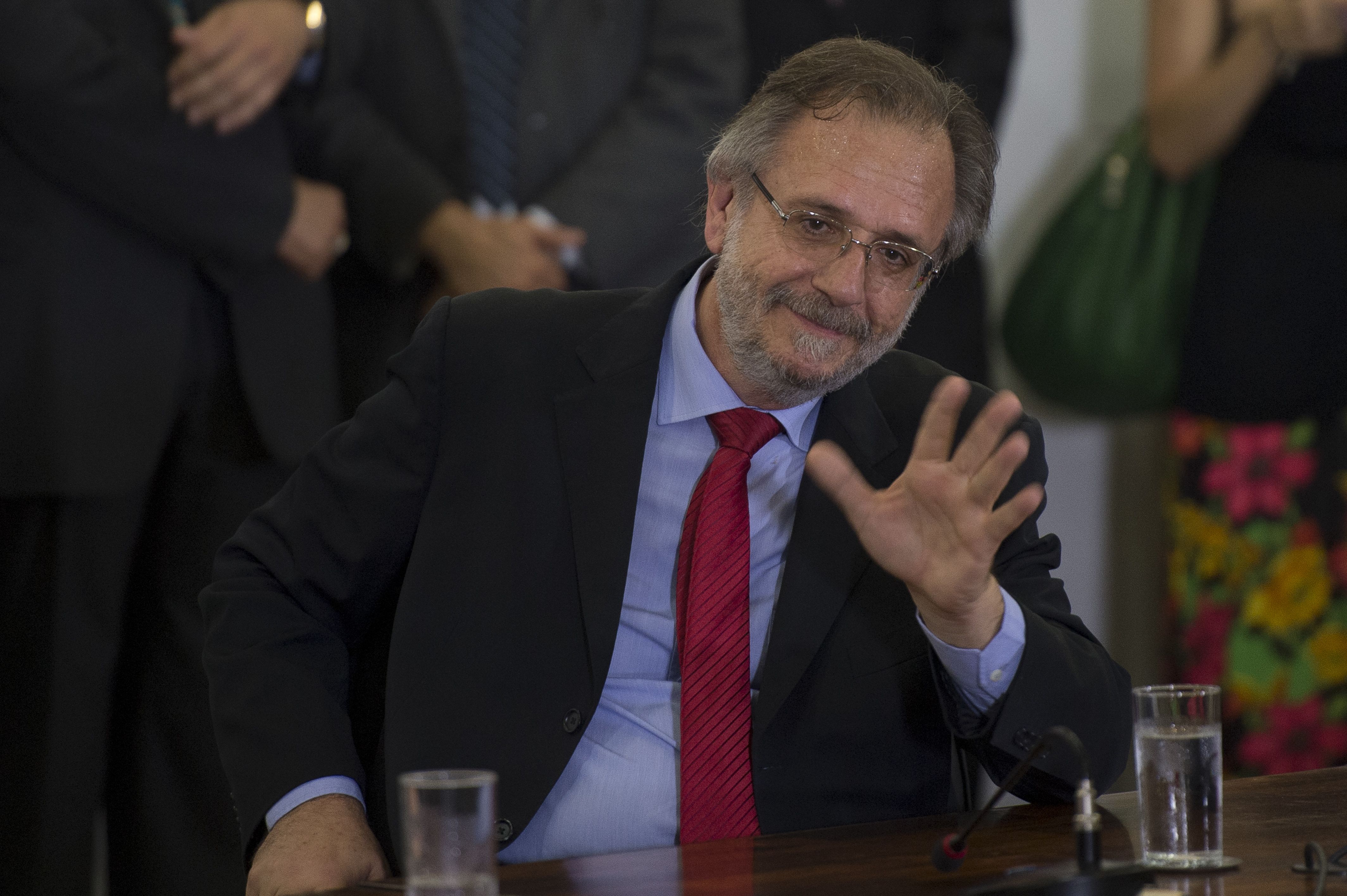 Miguel Rossetto: A farsa do impeachment