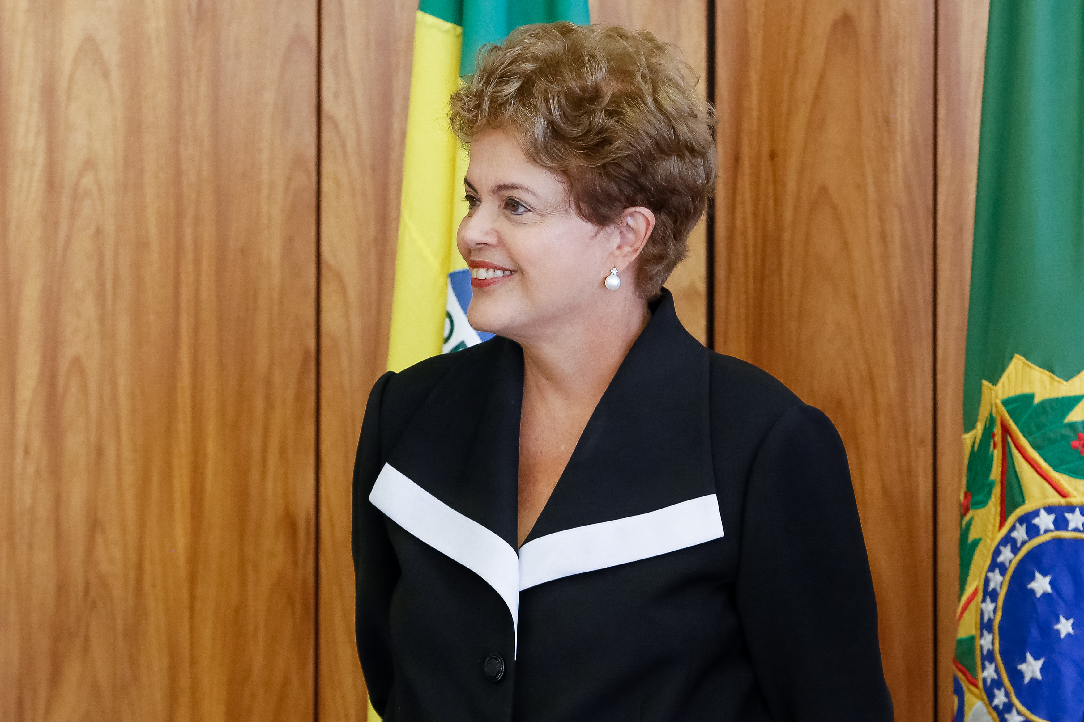 Combate à corrupção deveria ter começado nos anos 90, diz Dilma