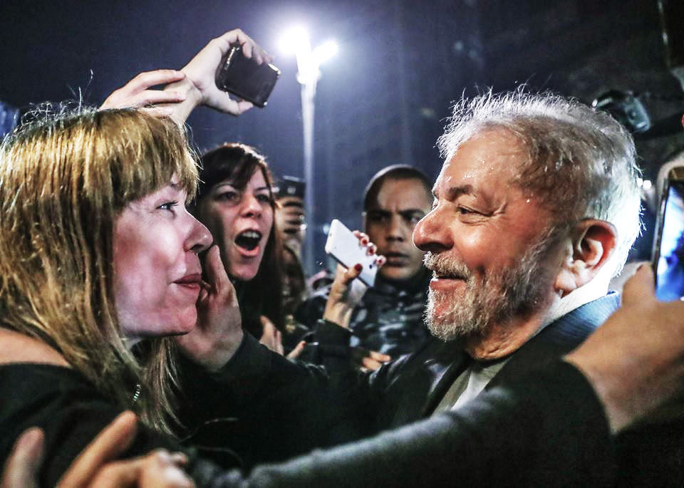 O problema deste país não é Lula, é o golpe, diz ex-presidente
