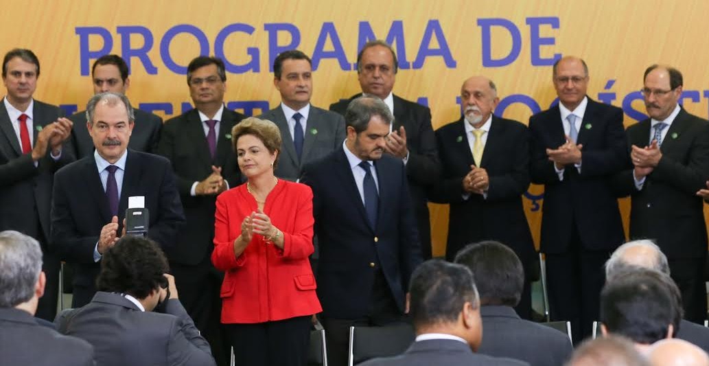 Dilma quer ampliar diálogo com governadores para estabelecer pacto pela governabilidade