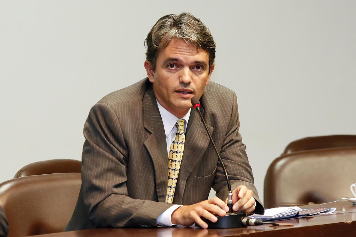 Procurador pró-impeachment pode responder a representação no CNMP