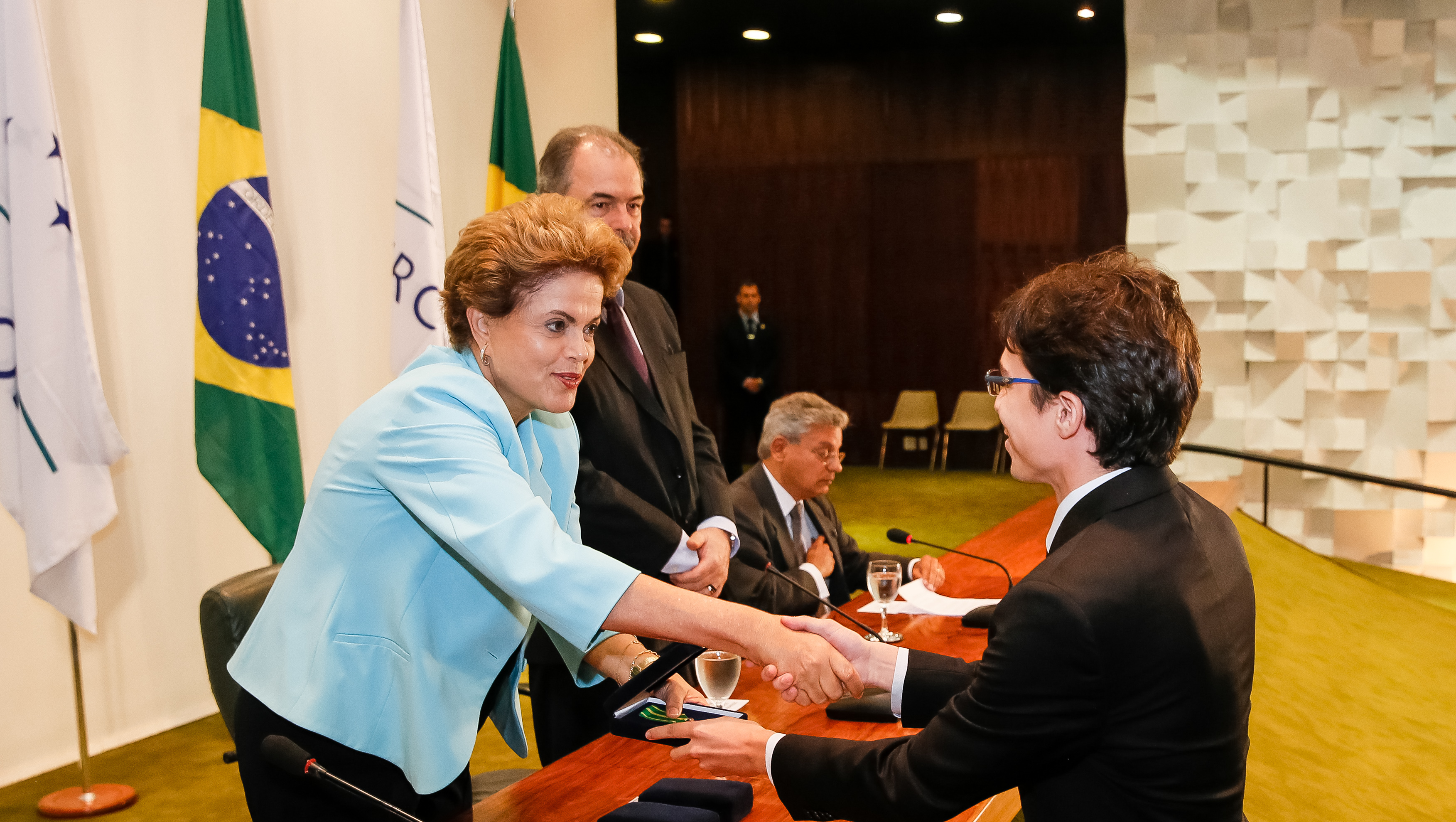 ‘Soberania significa submissão à vontade expressa nas urnas’, afirma Dilma