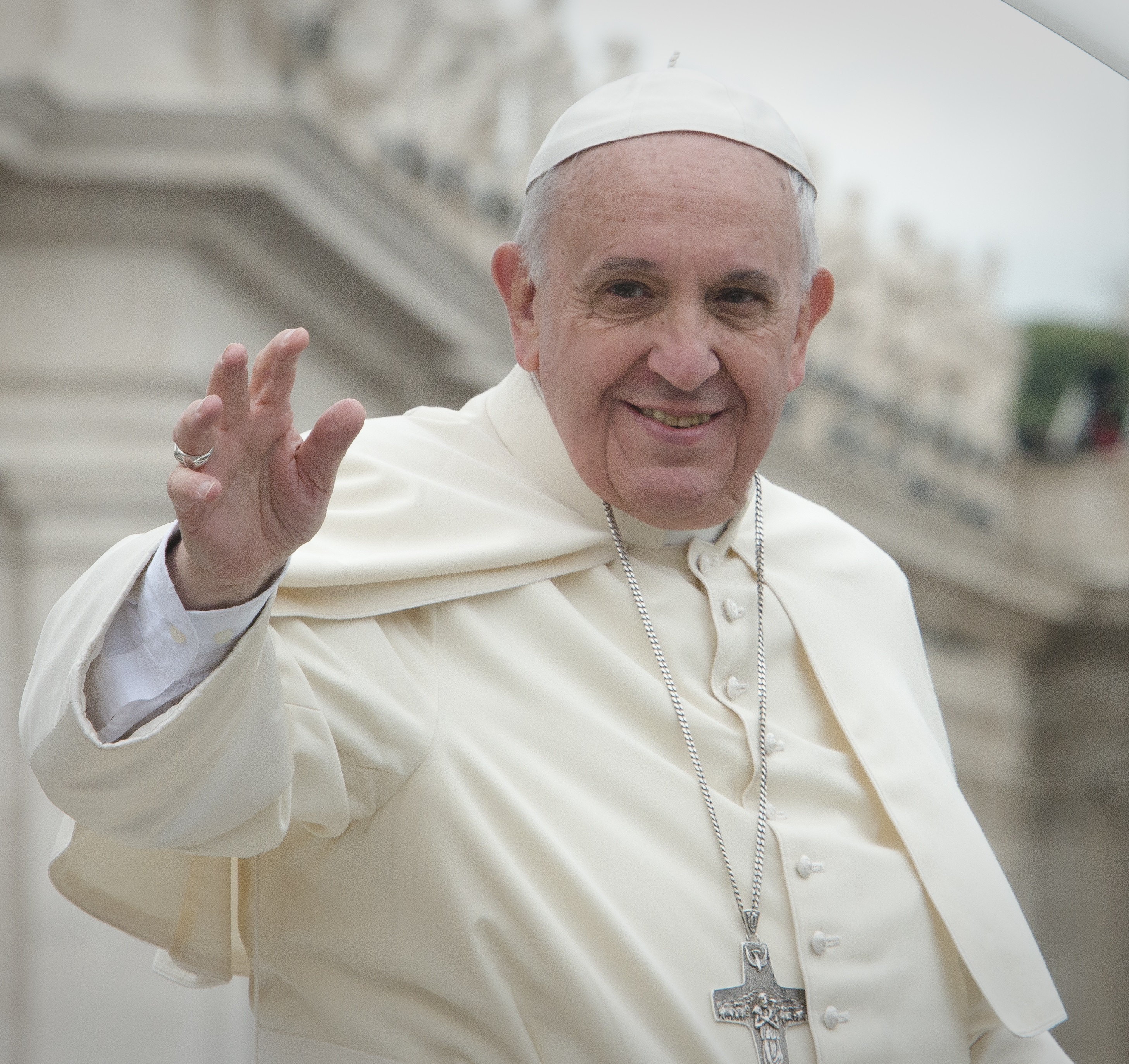 Comunicação caluniosa dá início a ditaduras, diz Papa Francisco