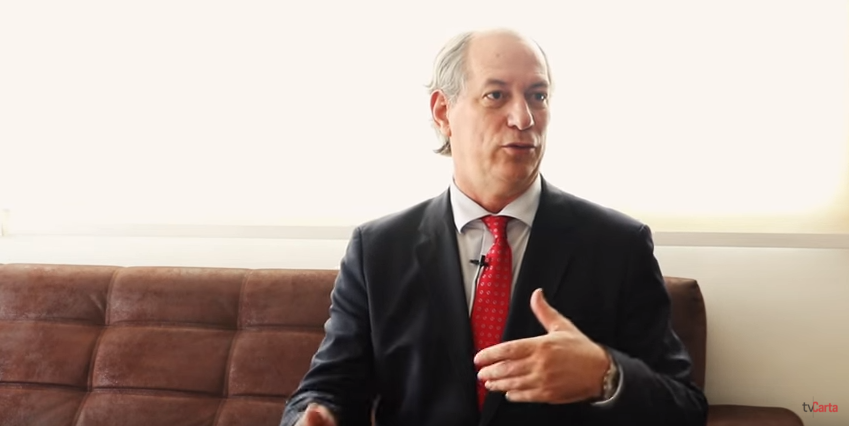 Estamos ganhando o jogo contra o golpe, avalia Ciro Gomes