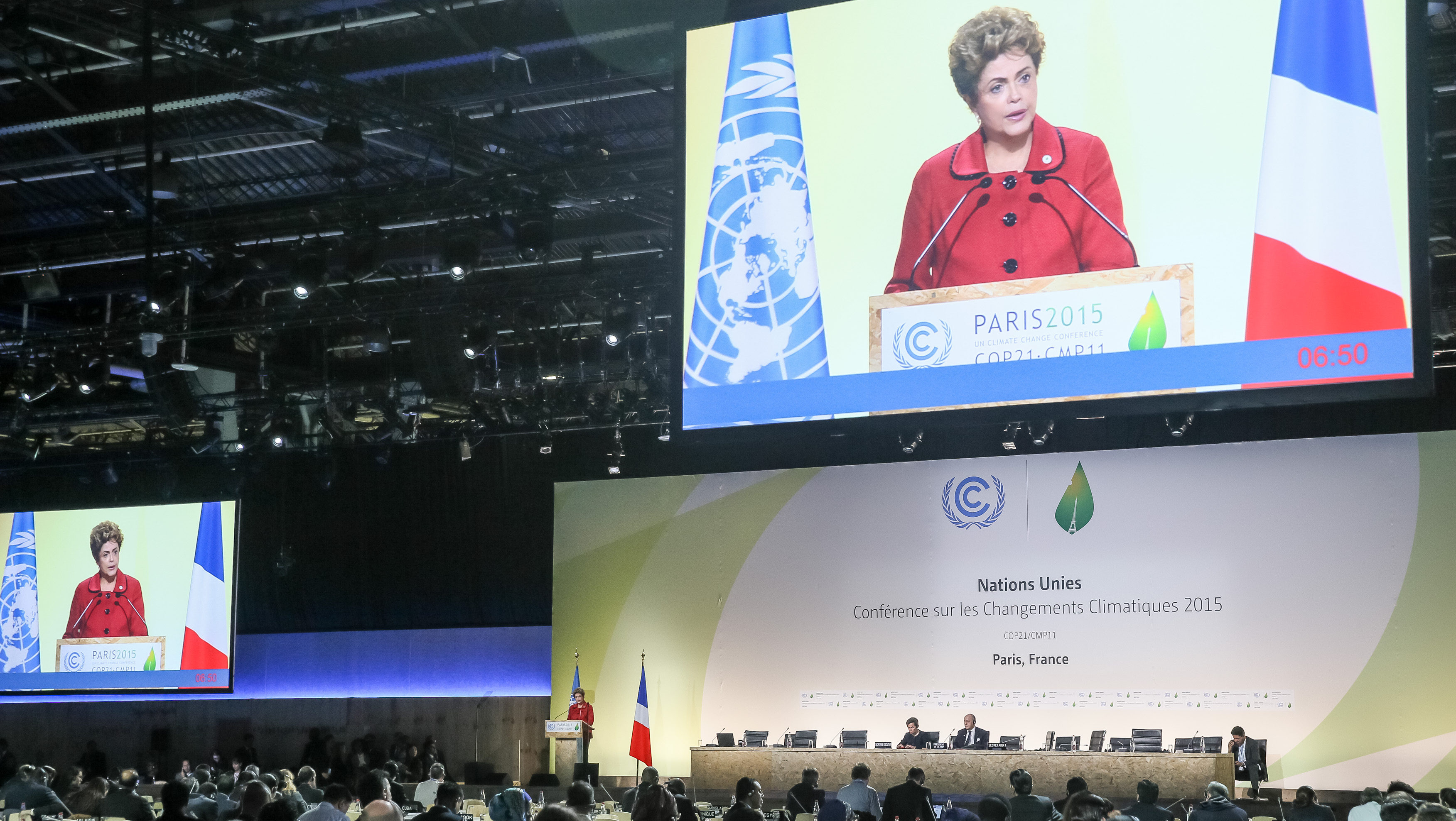Encontro do clima em Paris ressalta caráter obrigatório do acordo global