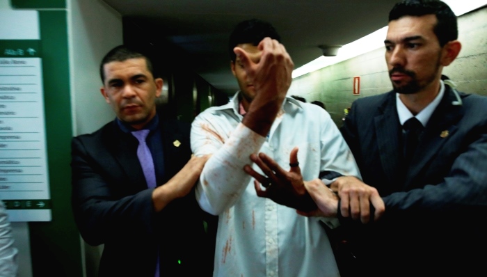 Manifestantes são presos por protesto na Câmara contra tragédia em Minas