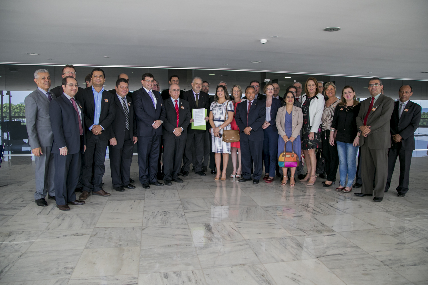 Grupo de reitores entrega carta contra o golpe ao Palácio do Planalto