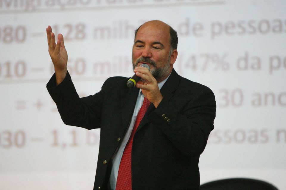 Milton Pomar: Comerciantes de votos