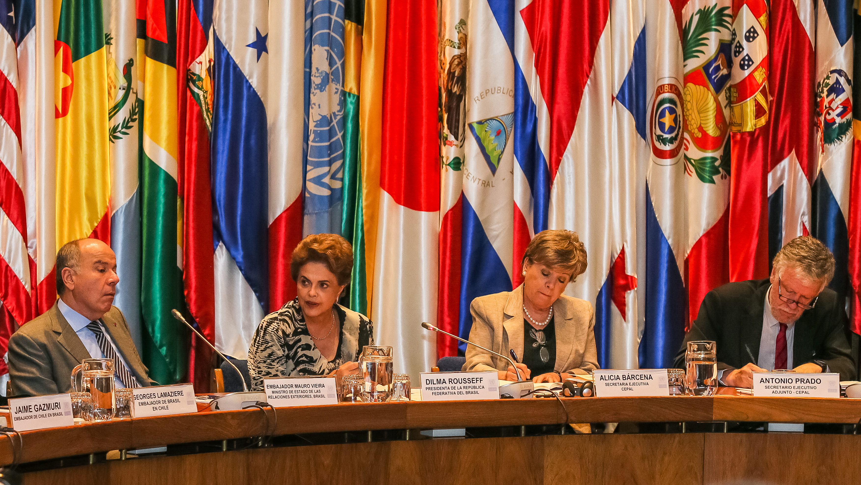 Golpe no Brasil: ONU, Cepal e OEA vêem ameaças à democracia