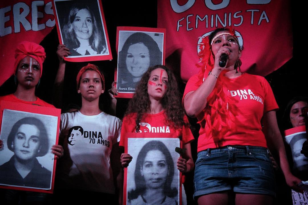 Mulheres fazem ato de solidariedade à presidenta Dilma em SP