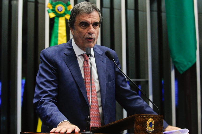 Comissão muda decisão que reduzia tempo de defesa de Dilma