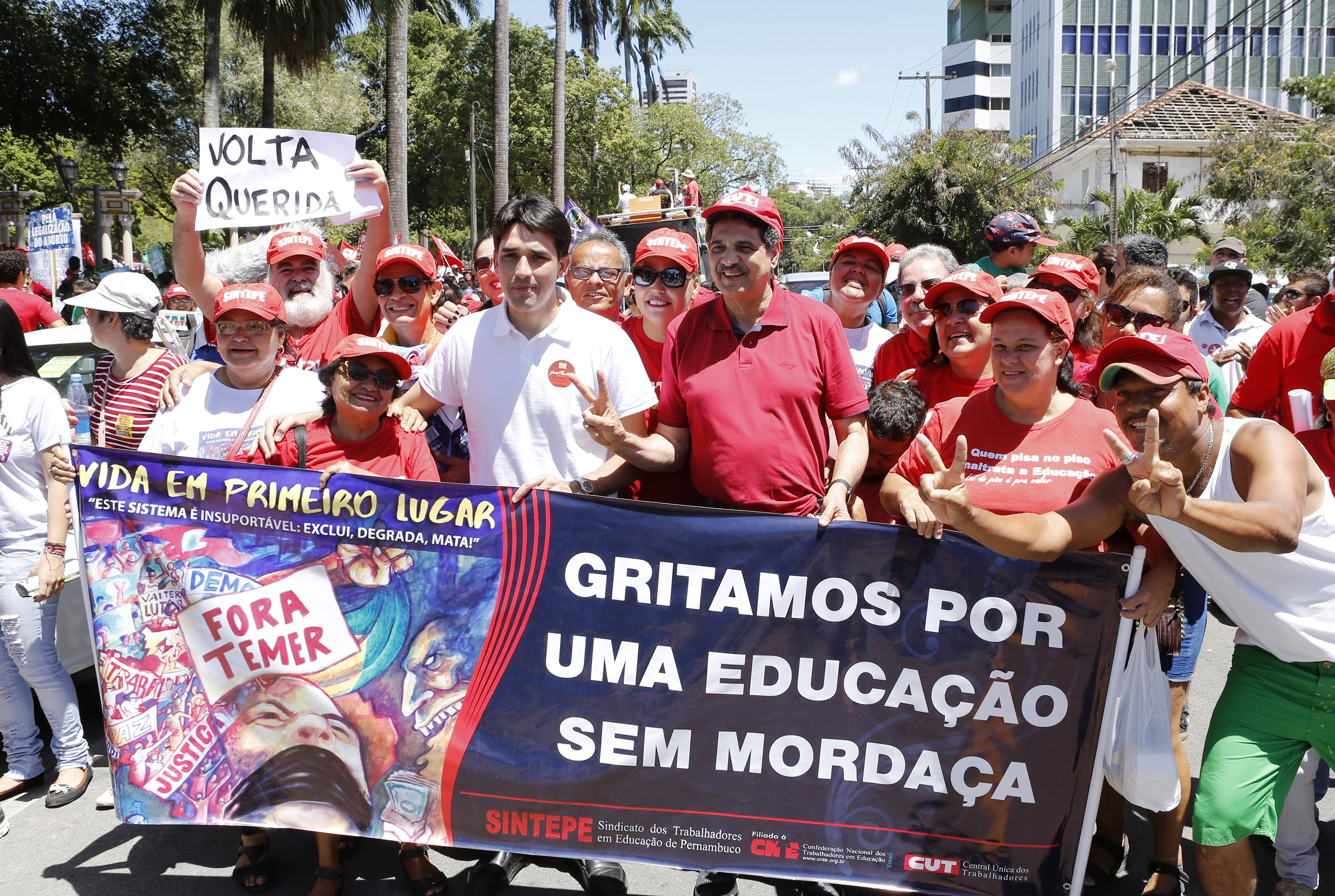 Com golpe, luta dos trabalhadores deve ser intensificada, diz João Paulo