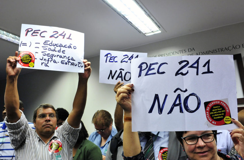 PT, Jandira e líderes da oposição vão ao STF contra a PEC 241