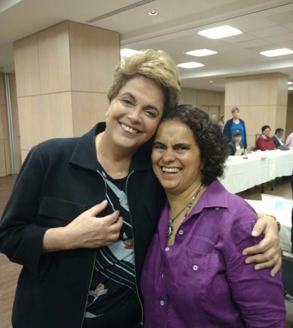 Com Dilma, PT promove 2º Encontro Nacional de Mulheres Eleitas