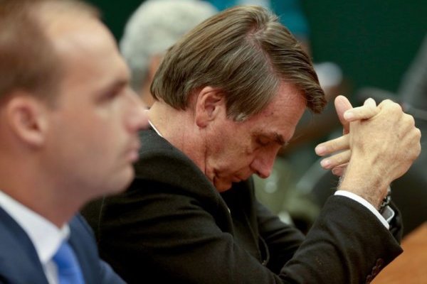 Em 27 anos como deputado, Bolsonaro aprovou apenas 2 projetos