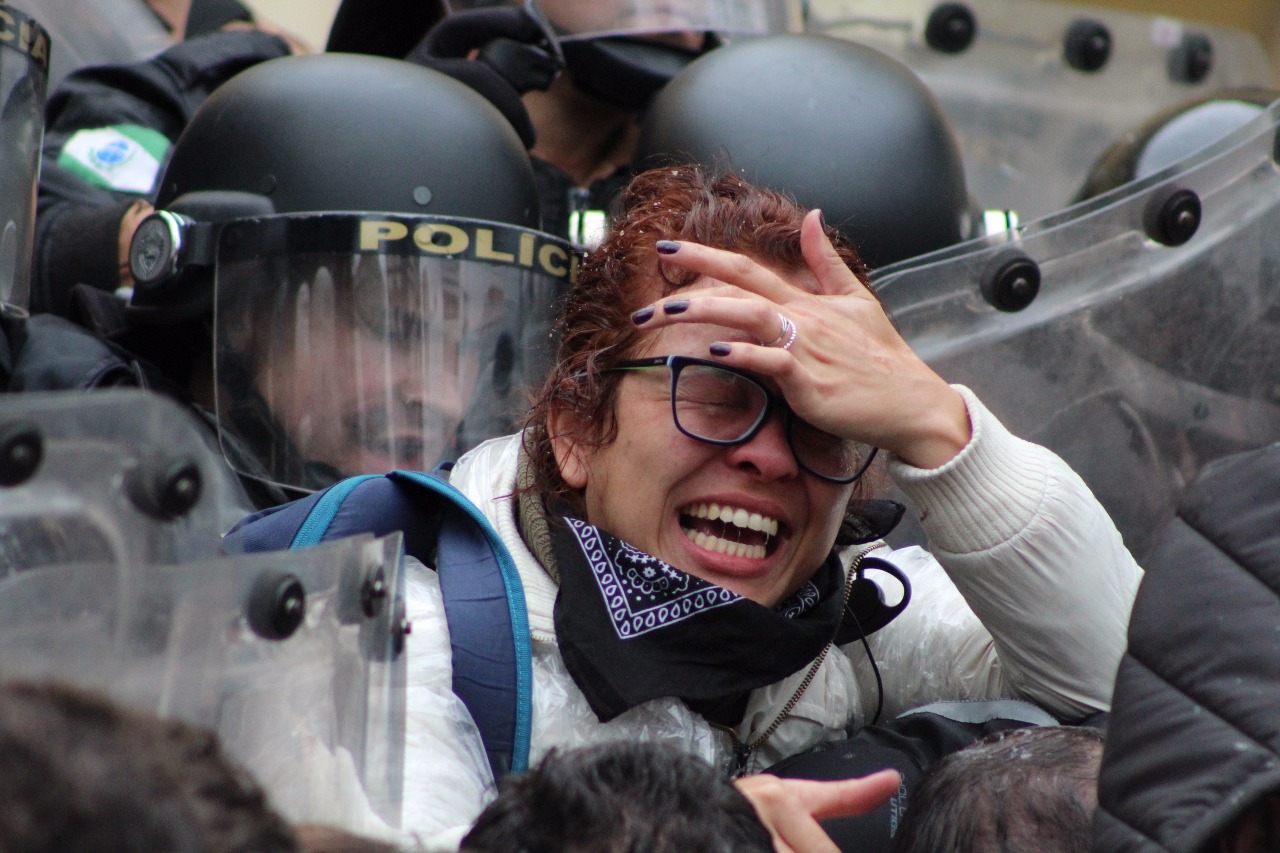 Richa e Greca substituem política por polícia, condena Rosinha