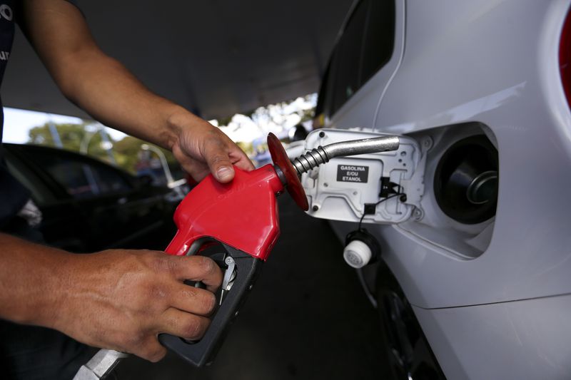 PT aciona Supremo contra aumento do preço de combustíveis