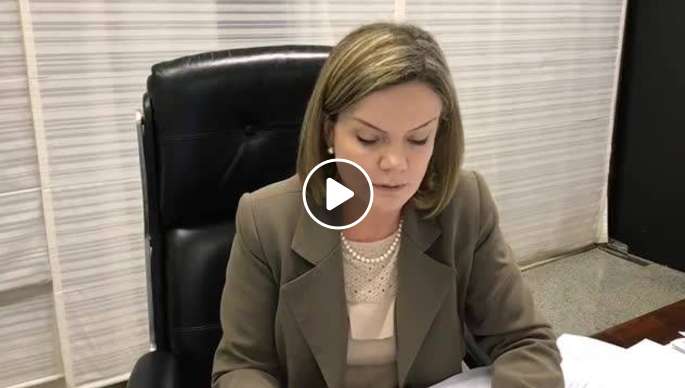 Veja como bate papo com a presidenta do PT, Gleisi Hoffmann