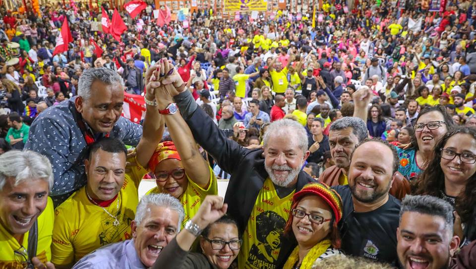 Lula dá o recado: “quero que eles saibam que nós vamos voltar”
