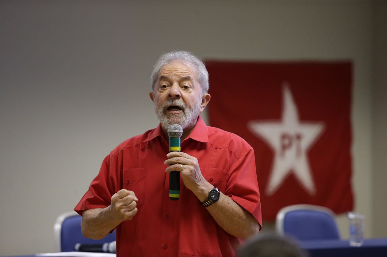 Com direitos políticos em vigor, Lula segue sendo censurado pela Justiça
