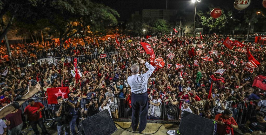 Veja como foi o ato pela educação com Lula, em Teófilo Otoni