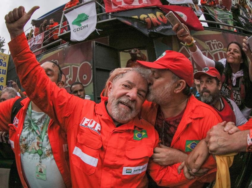 Lula sai em defesa da soberania nacional em ato no RJ