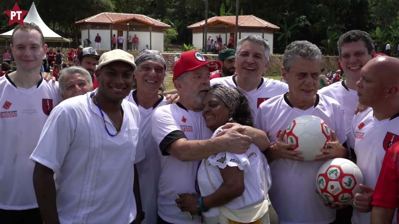 Lula e Chico inaugura o campo Sócrates Brasileiro