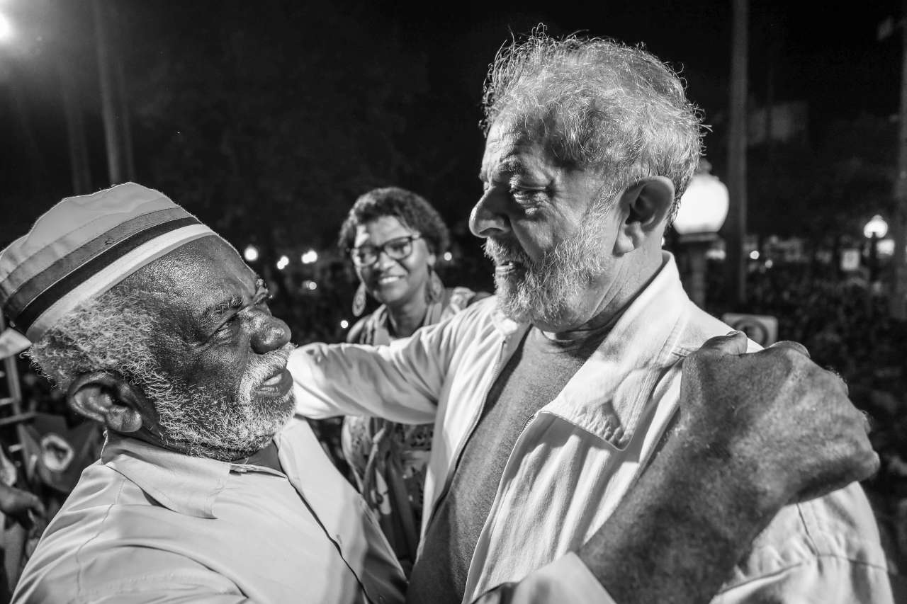 Imagens do 1º dia da caravana Lula pelo Brasil em Vitória (ES)