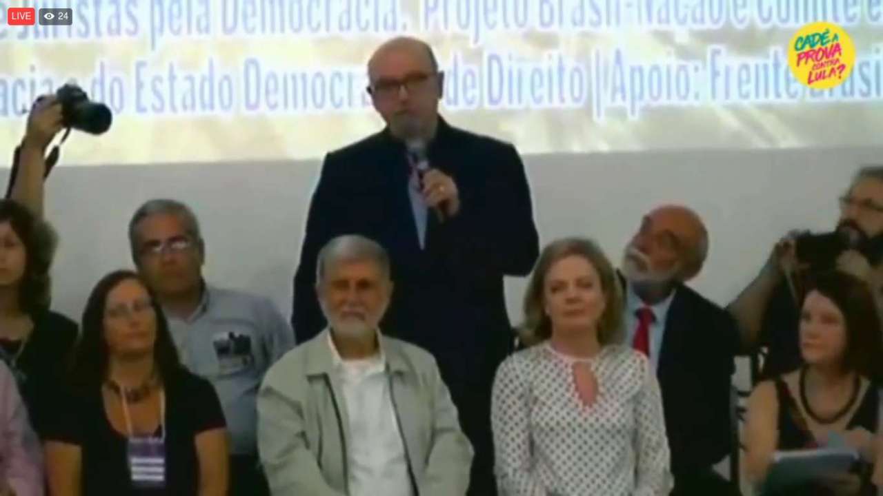 Ao Vivo: Ato de Juristas e Intelectuais em Defesa da Democracia