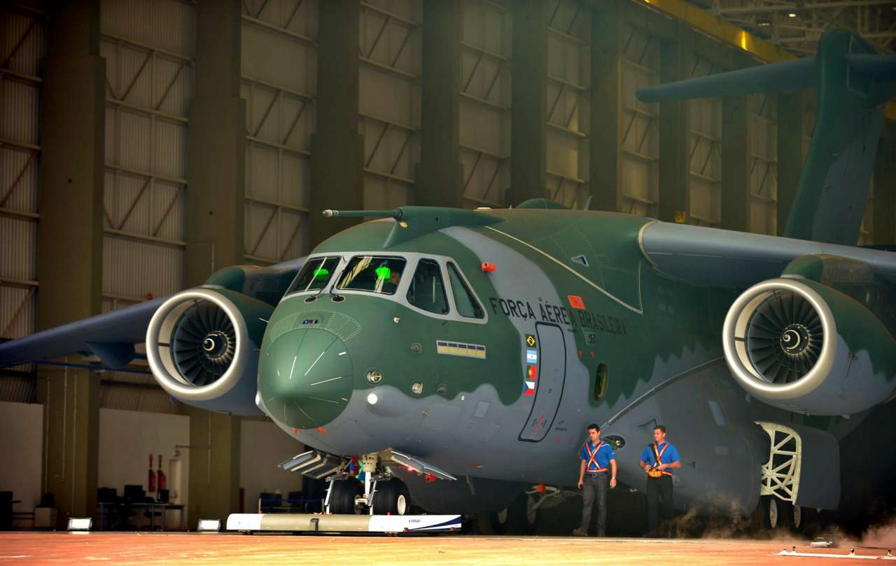 Golpistas dão aval para Boeing assumir área militar da Embraer