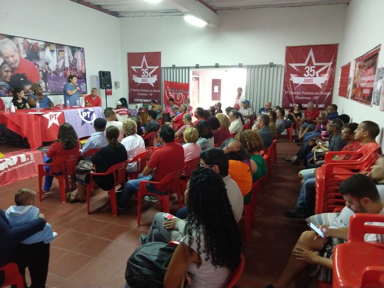 Salvador lança comitê popular em defesa da democracia e de lula