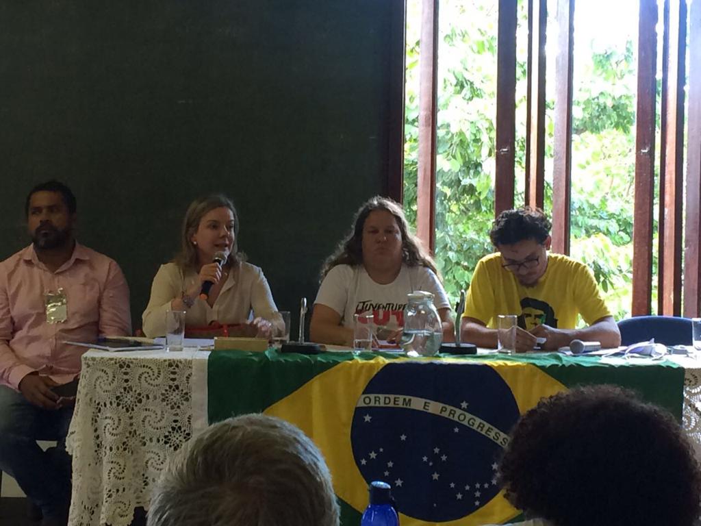 Gleisi Hoffmann participa de plenária da Frente Brasil Popular