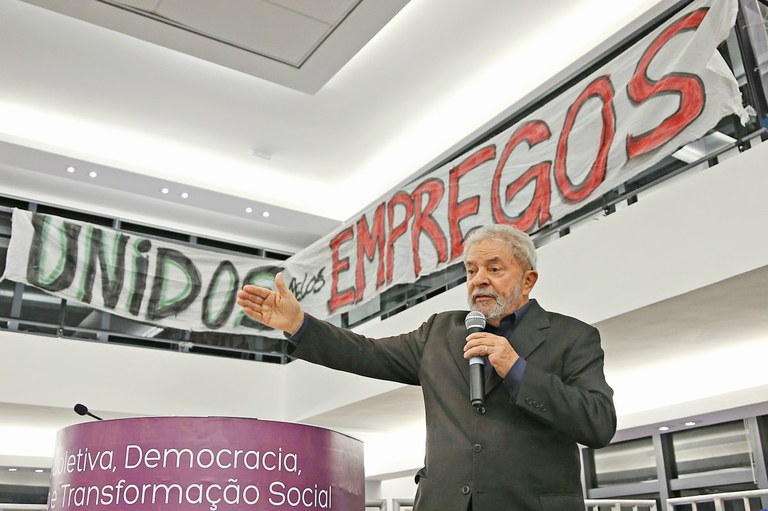 Por que Lula está visitando os museus de Jango e Getúlio?