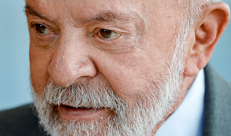 Lula sanciona lei que pune com até 12 anos de prisão quem atrapalhar investigações