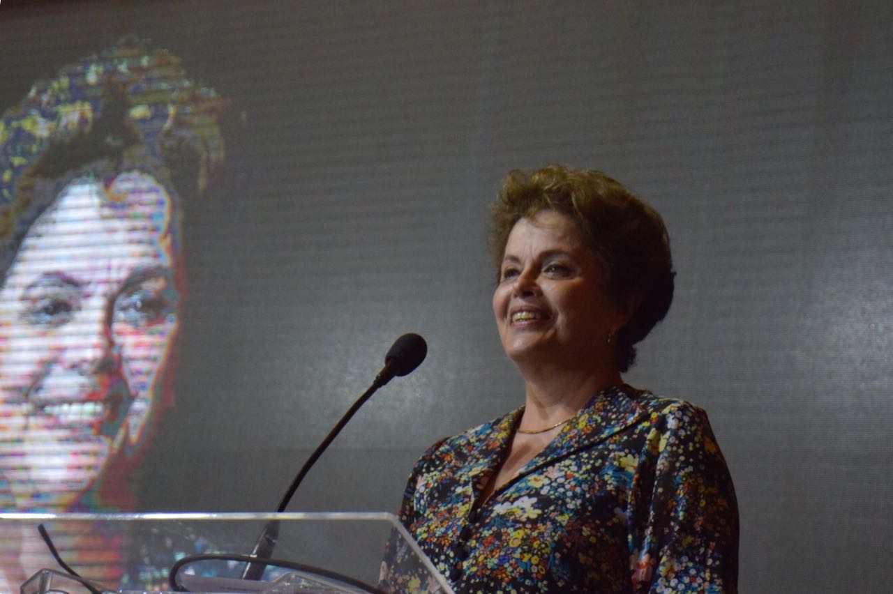 Dilma: “Lula será candidato à Presidência em qualquer situação”