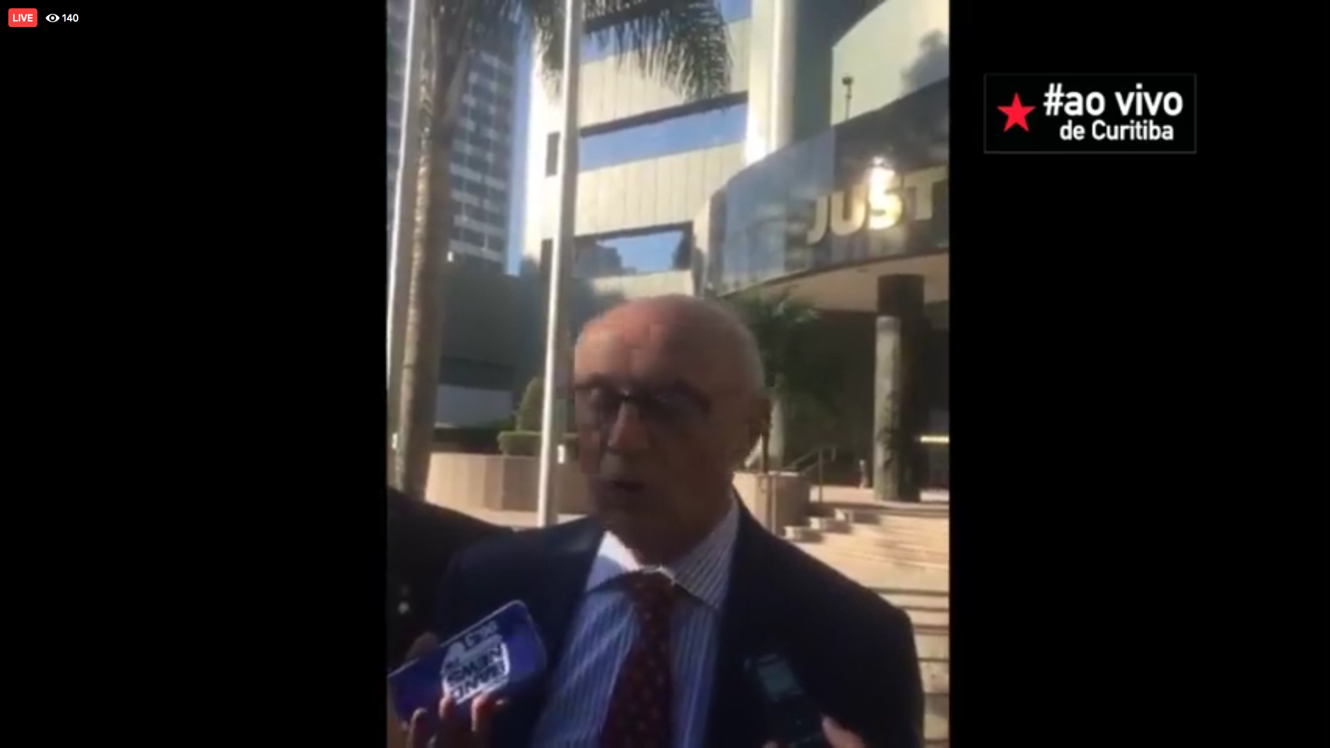 Assista: Eduardo Suplicy é impedido de visitar Lula