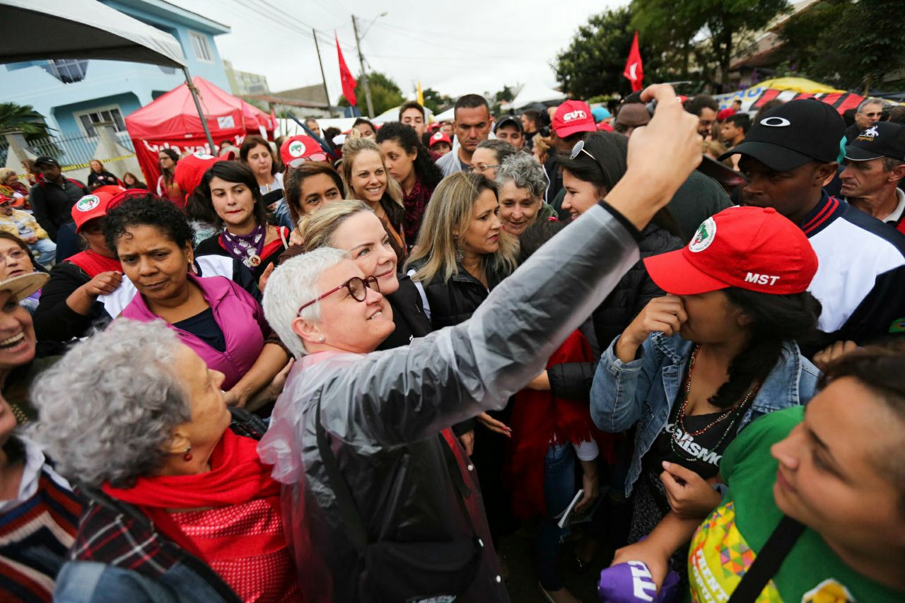 Veja imagens do Acampamento Lula Livre