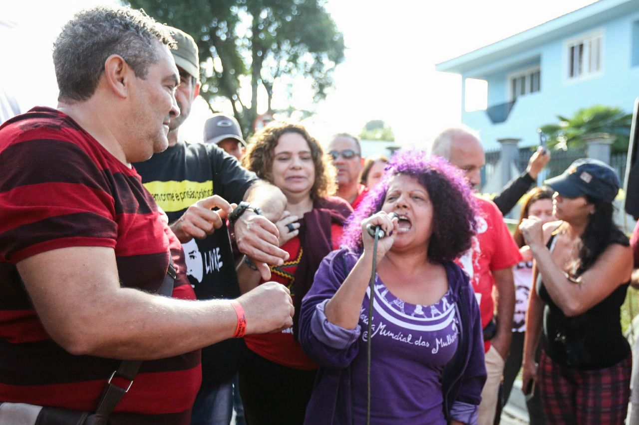 Imagens do Acampamento Lula Livre nesta segunda-feira (23)