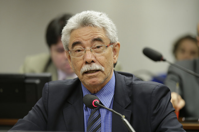 Adelmo defende mudanças na Petrobras e demissão de Parente