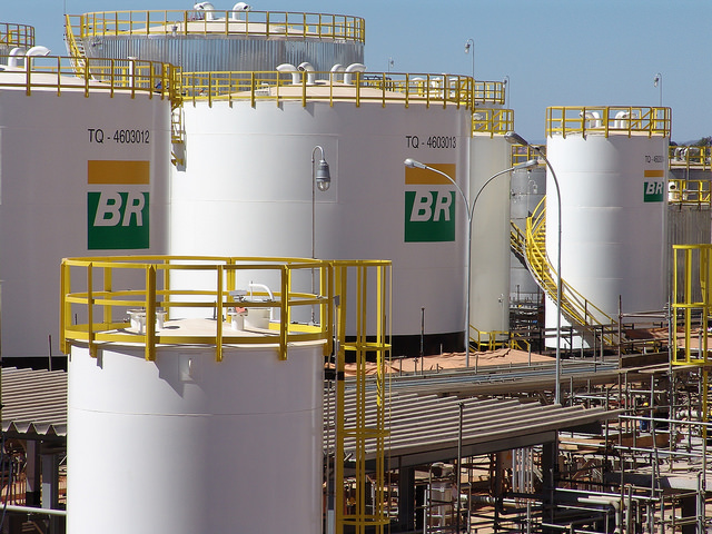 Privatização da Petrobras aumenta preço da gasolina e do gás