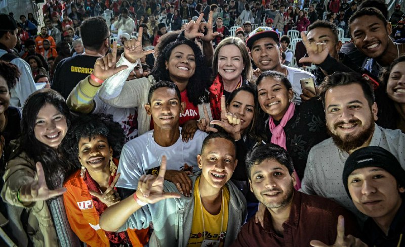 Por que 1.200 jovens acampam em Curitiba para debater política?
