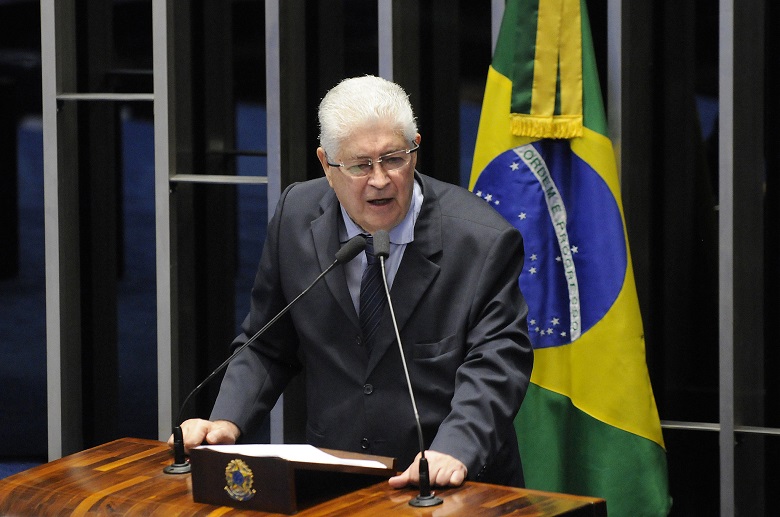Para Requião, veto ao HC de Lula prova ‘Estado de exceção’