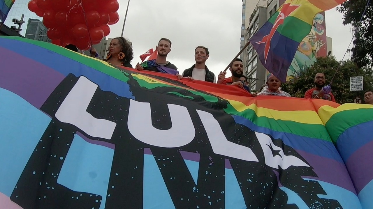 Bloco Lula Livre se junta a 22ª Parada do Orgulho LGBT em SP