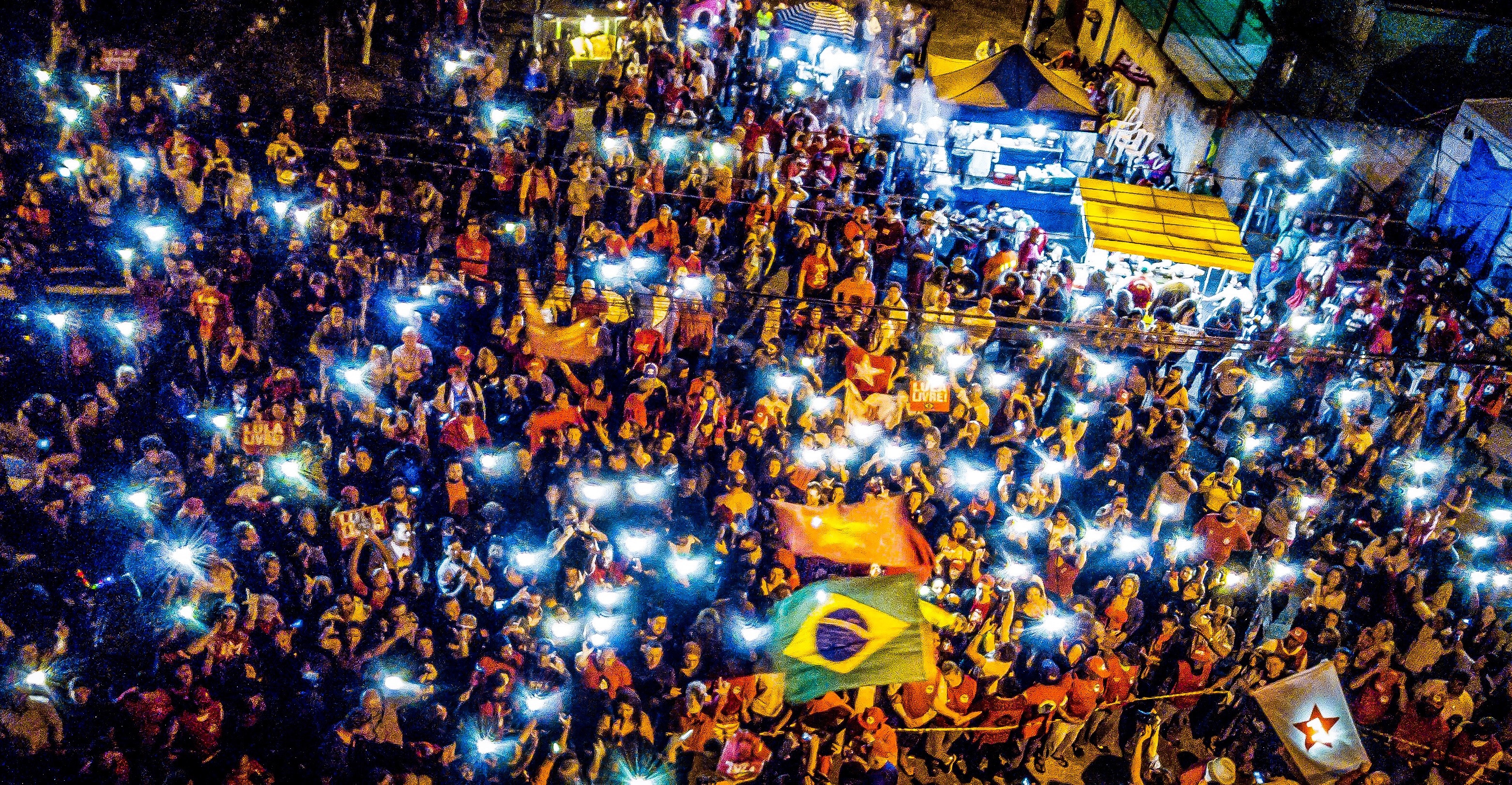 Vigília Lula Livre: a maior trincheira democrática do Brasil